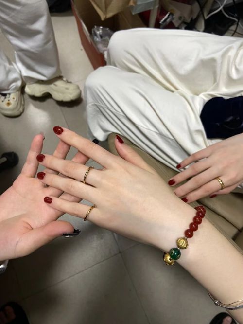 年货节大家都在入手哪些护手霜？AG真人网站吐血整理！2025(图4)