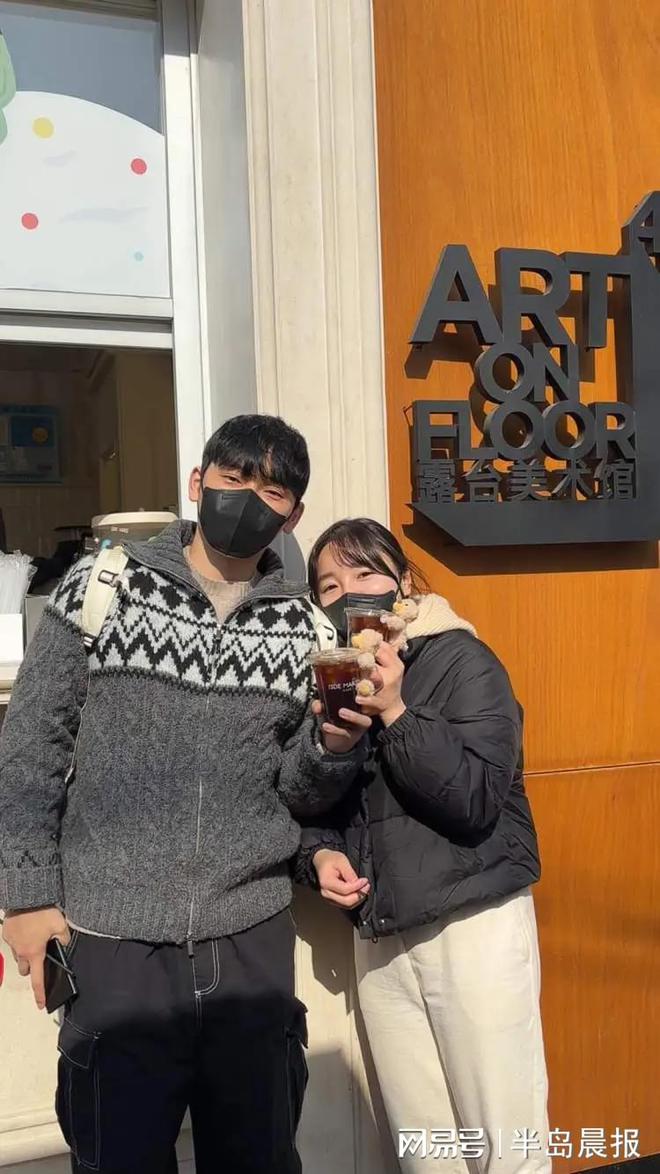 国和泰国游客爆棚讲上海话显得格格不入AG真人登录入口人手一杯！上海这里韩(图6)